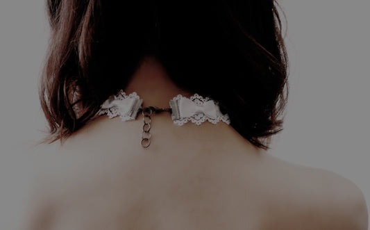 Feminine Chokers and Necklaces