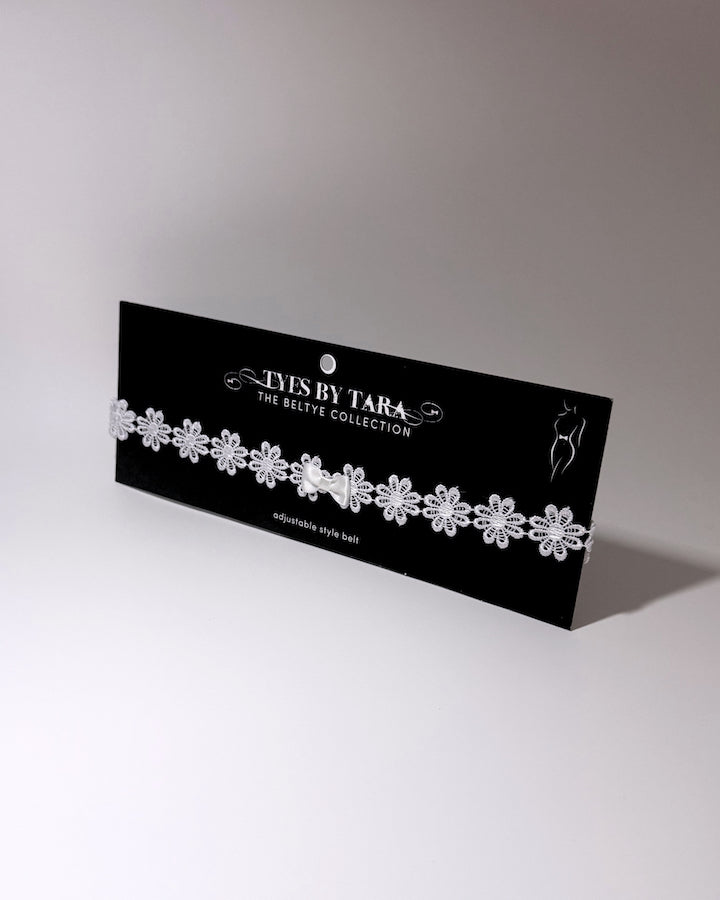 Blossom White Flower Bow Belt Black Card