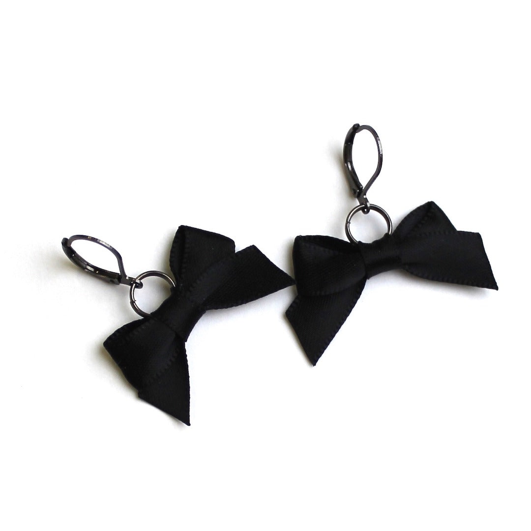 Black Honey Bow Earrings