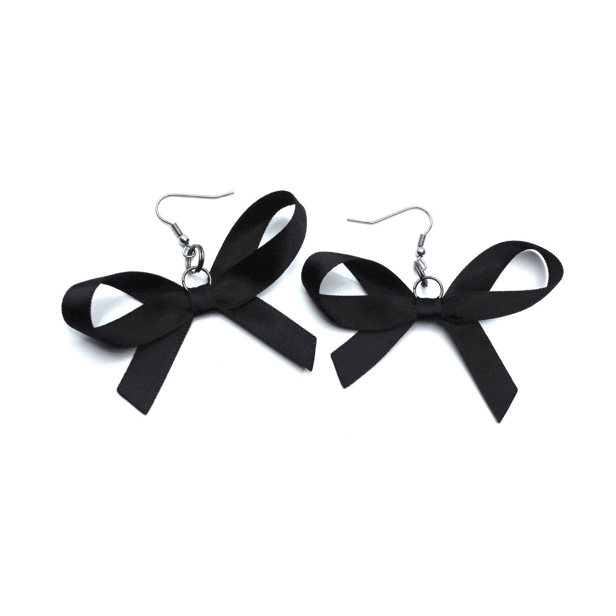 XO Black Bow Earrings