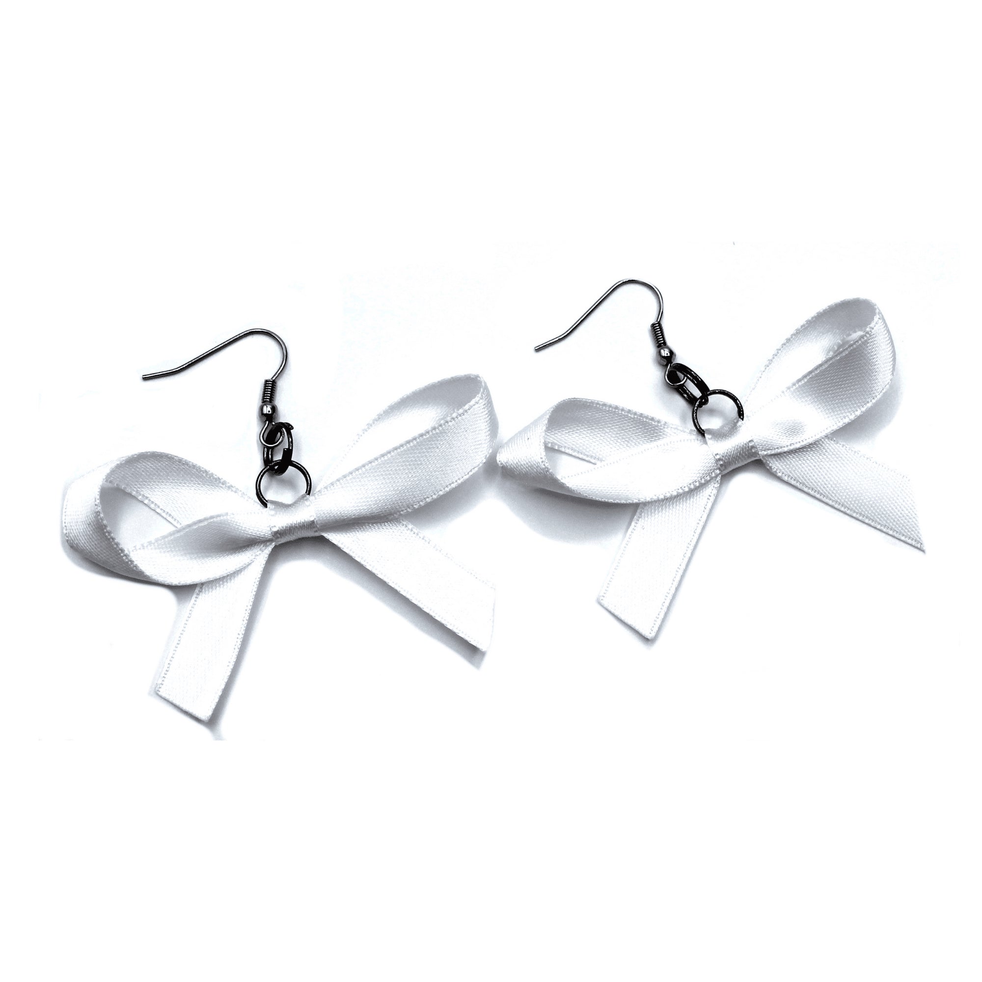 XO White Bow Earrings
