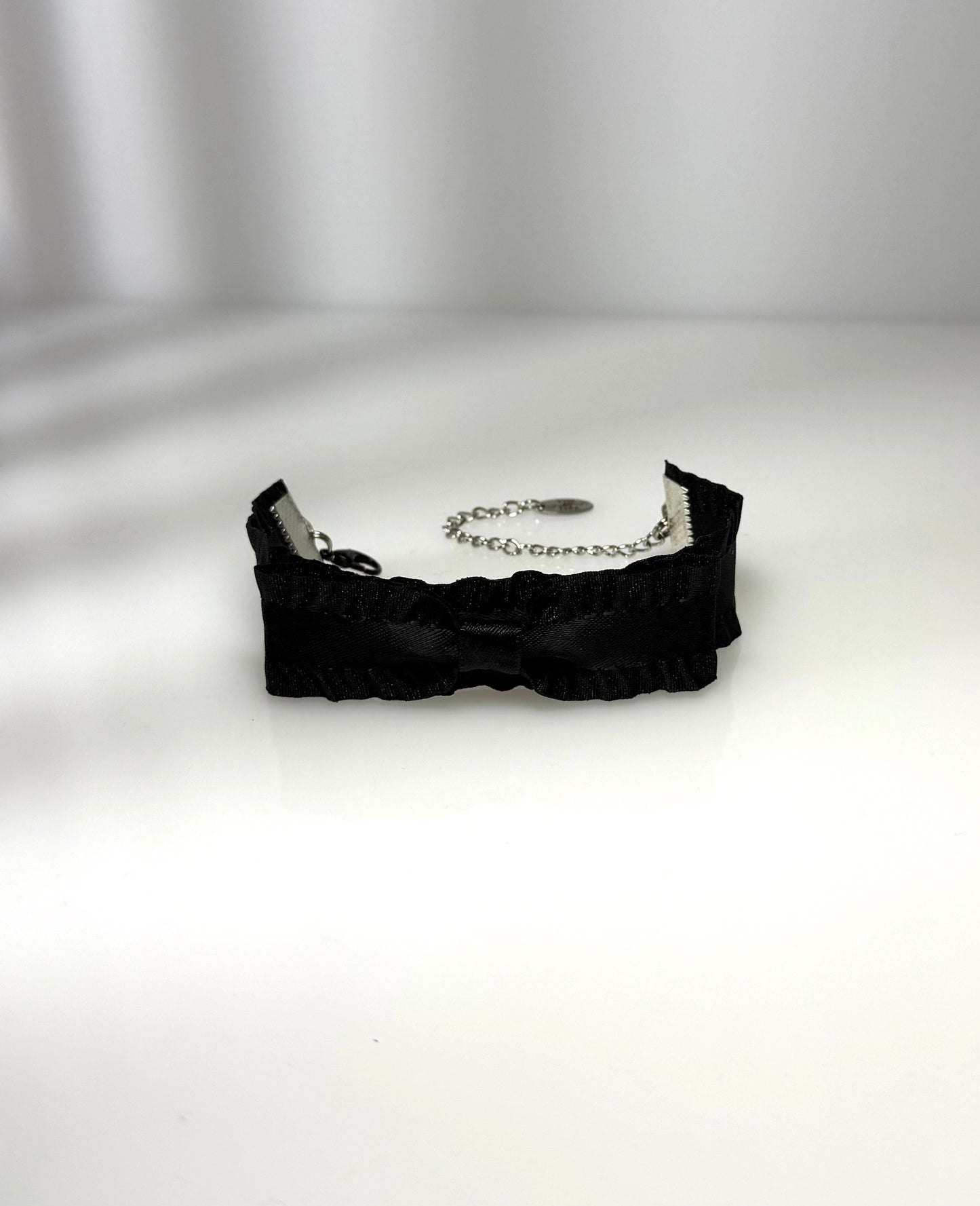 Maiden black bow bracelet