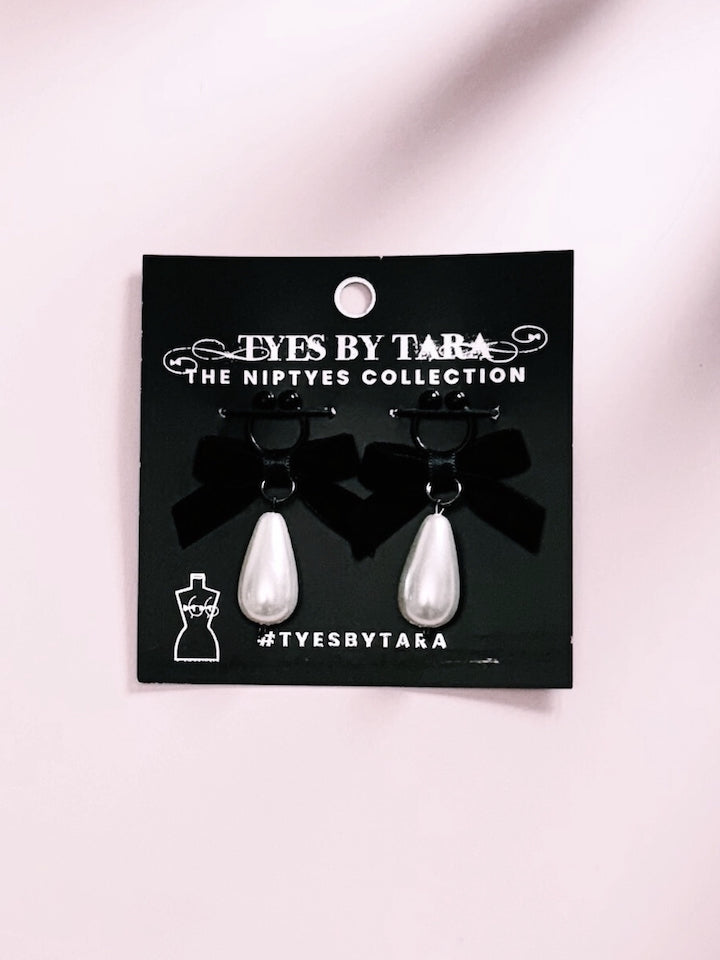 Marie Antoinette Black Velvet Pearl Nipple Clamps Packaging View