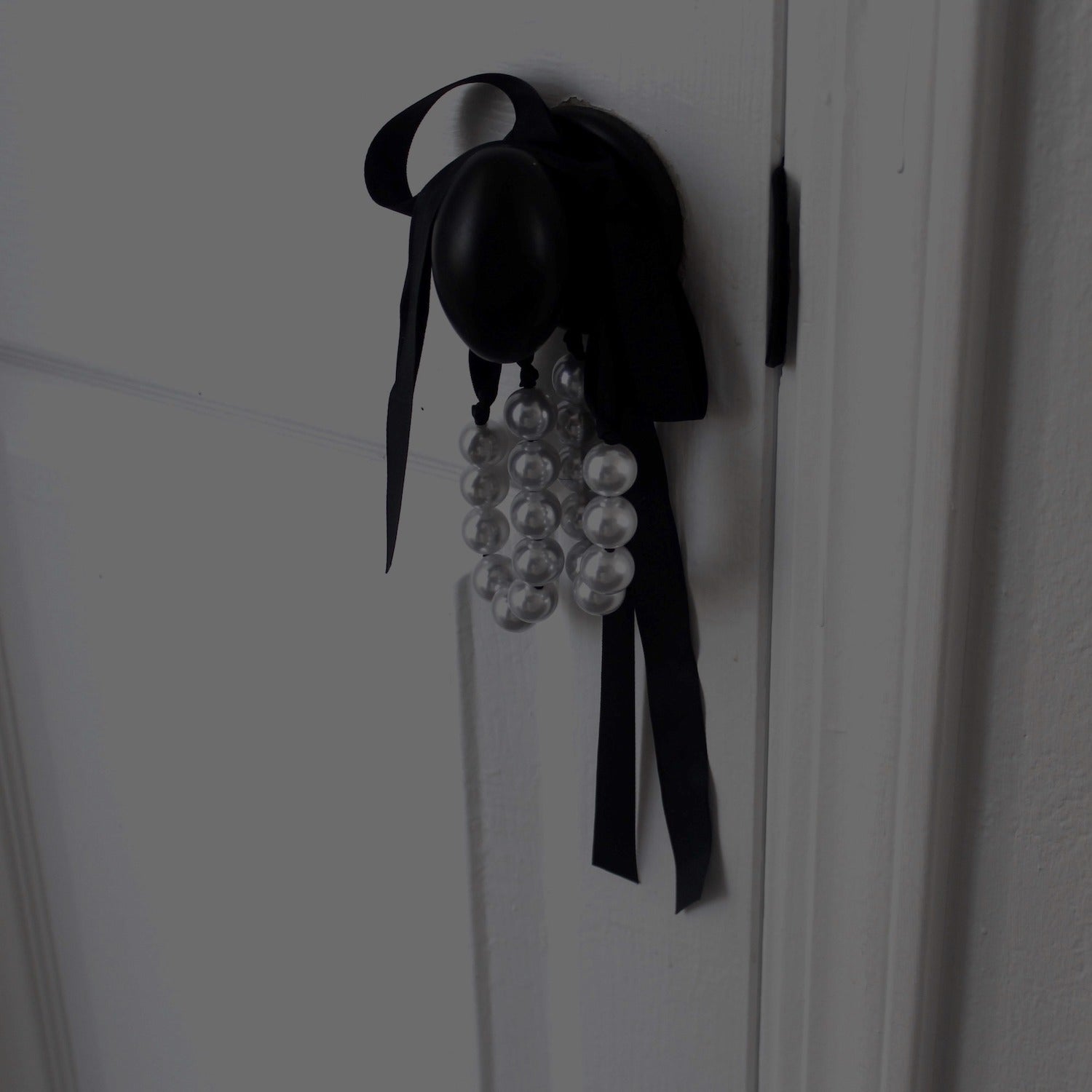 Feminine Soft Bondage Pearl Handcuffs