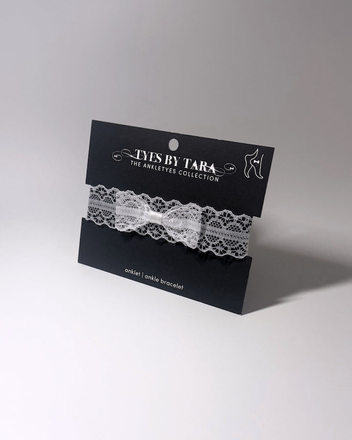 Siren White Lace Bow Anklet on Black Card