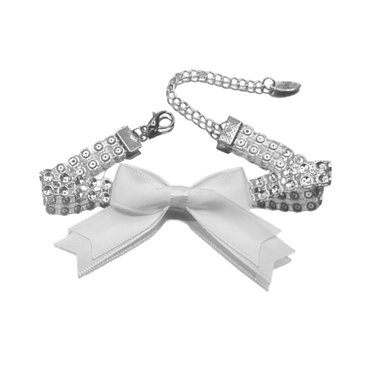 princesa white bow sparkly anklet on white background