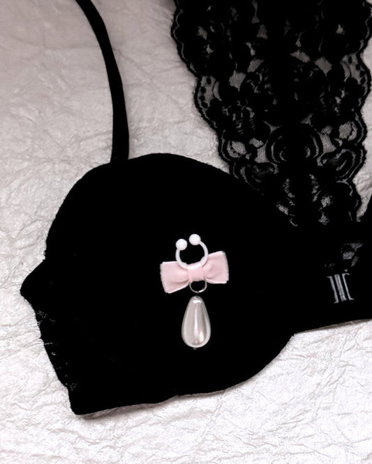 How to Style Intimate Jewelry: A Modern Guide to Feminine Adornment
