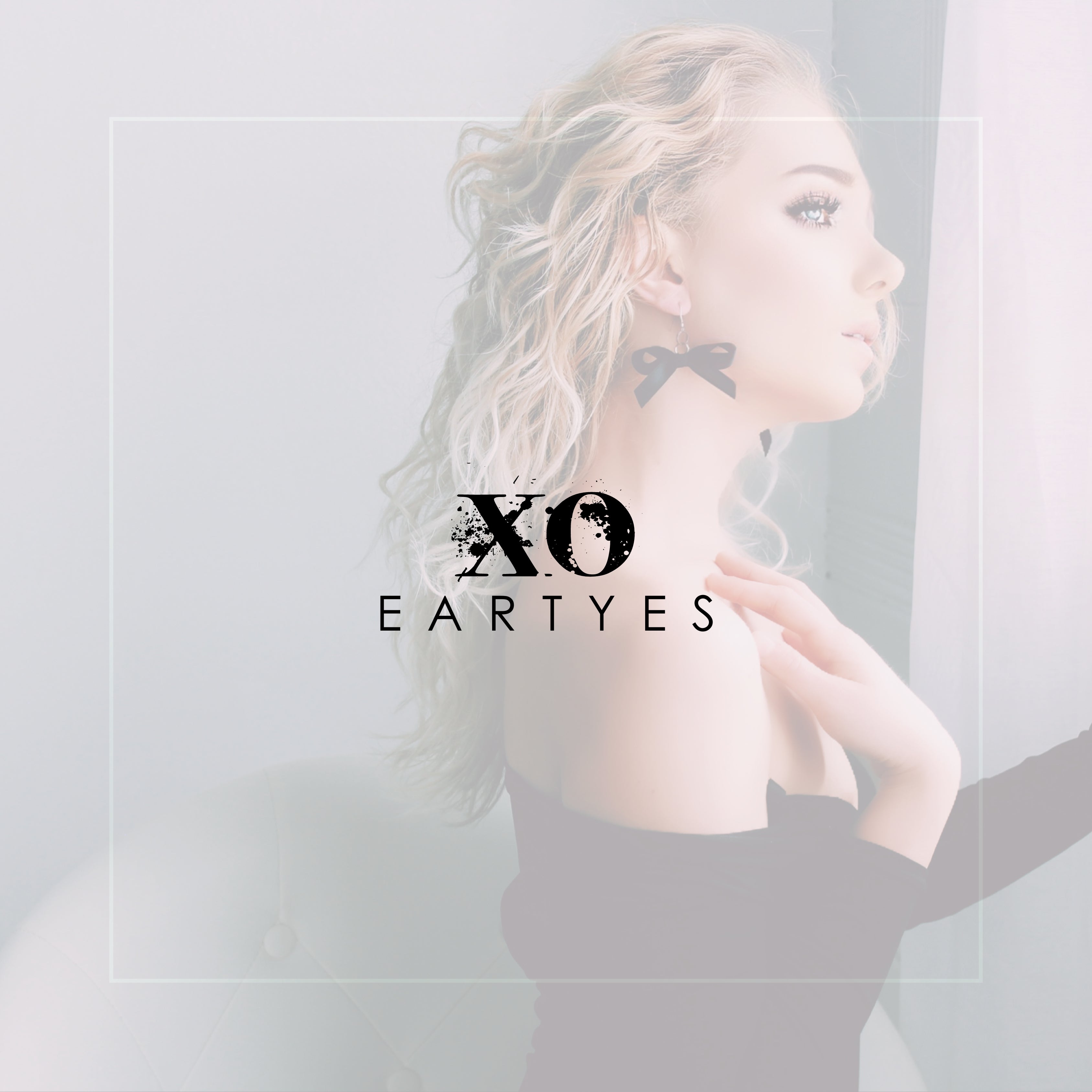 XO Eartyes Display + Retail