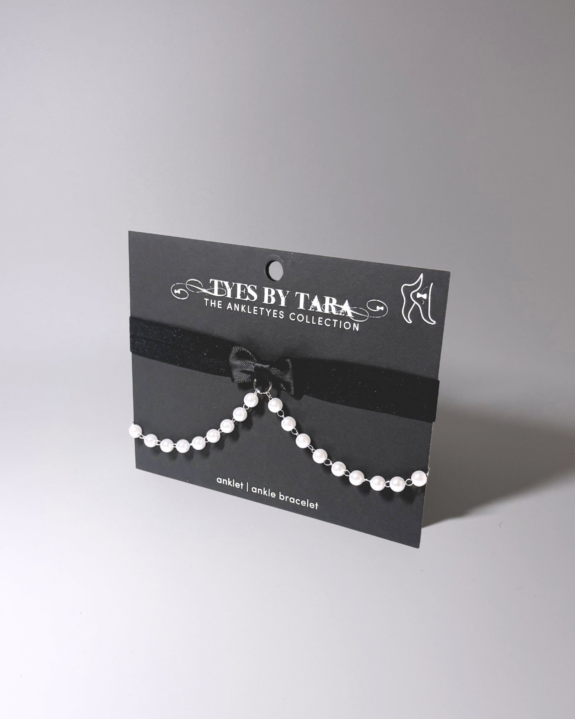 Centerfold Pearl Anklet Black Card