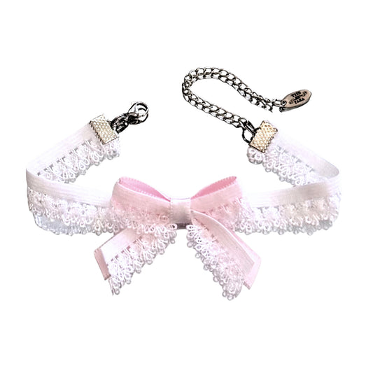 belle white elastic bow anklet with light pink accents