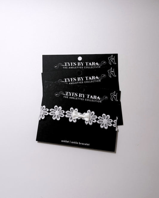 Blossom White Flower Anklet 3 Pack
