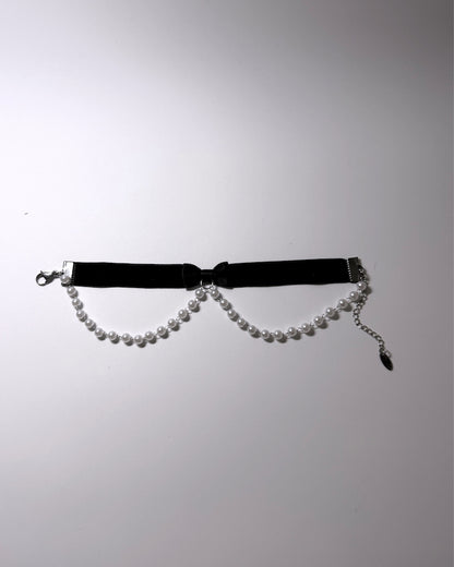 Centerfold Pearl Anklet Flatlay