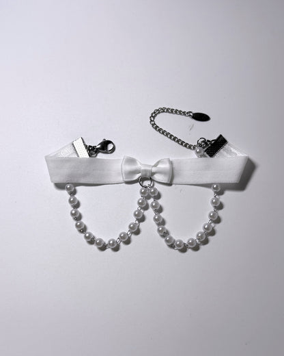 Centerfold White Bow Pearl Anklet
