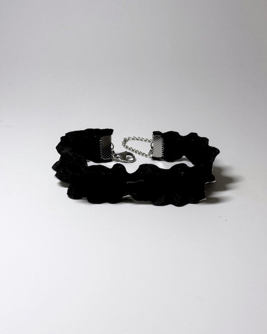 Maiden Black Ruffled Bow Anklet 
