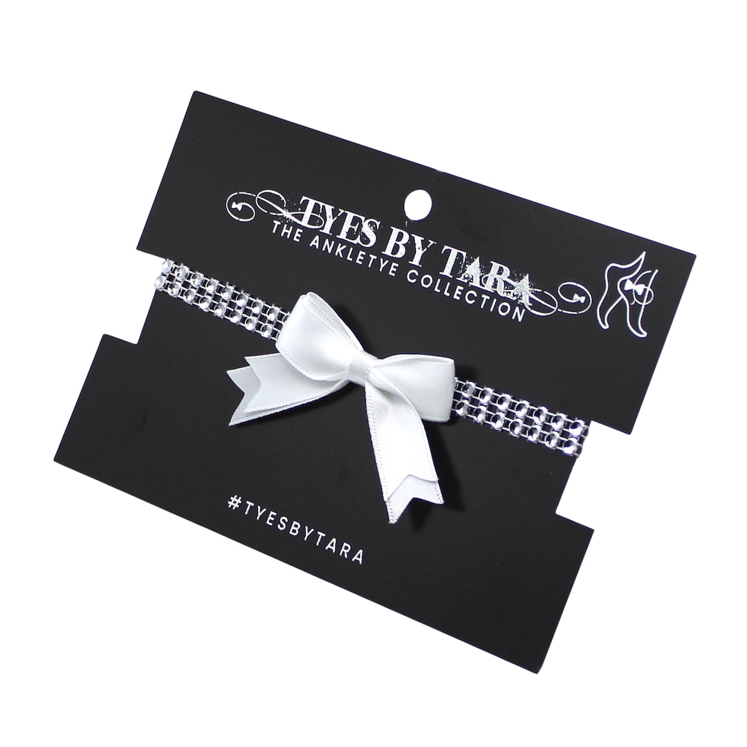 Princesa White Bow Anklet on Black Card