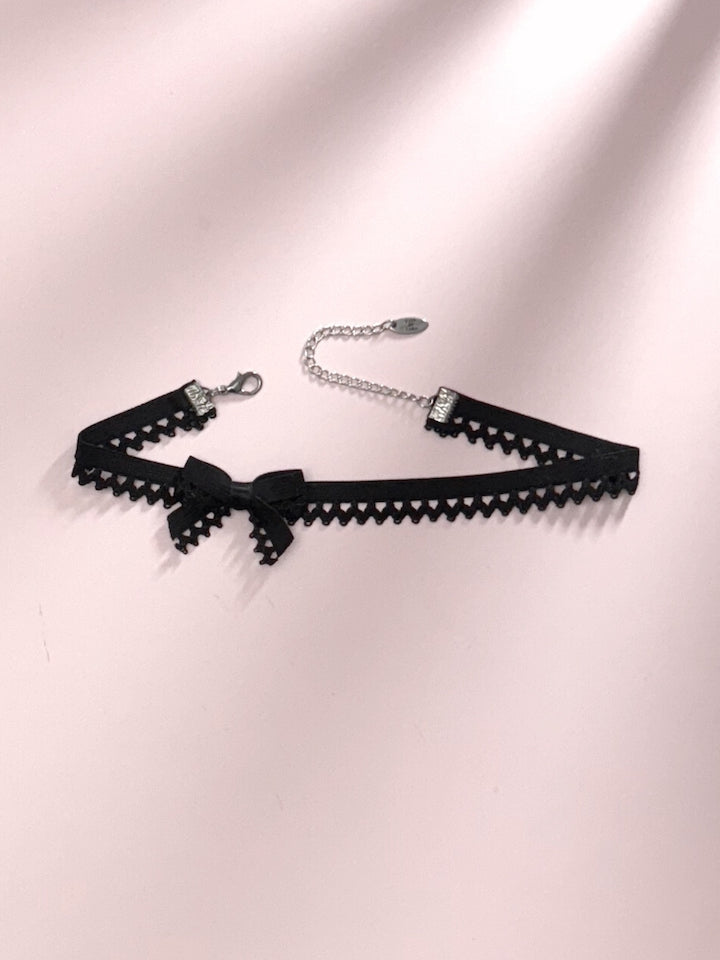 Foxy Black Elastic Bow Choker 