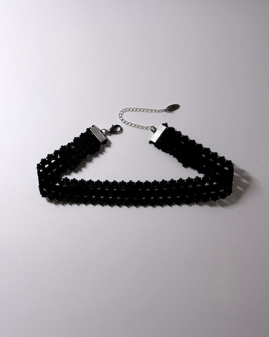Lady Elastic Bow Choker 