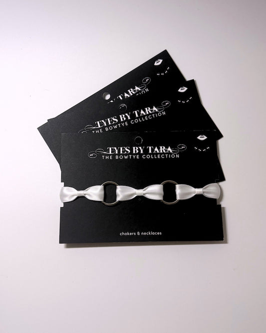 Runaway White Bowtye™ - 3 Pack