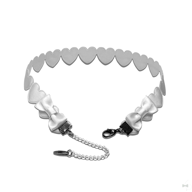 sweetheart white heart choker back view