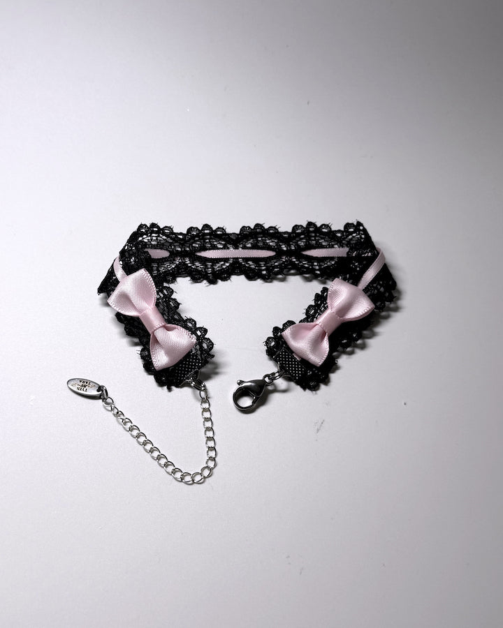 Black-Pink_lace-anklet-showing pink bows