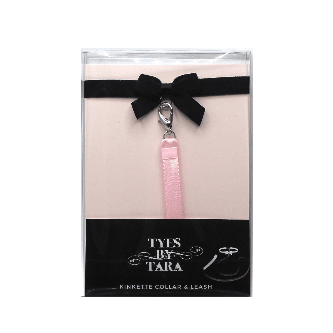 Packaging View of the Black and Pink Collar and Leash