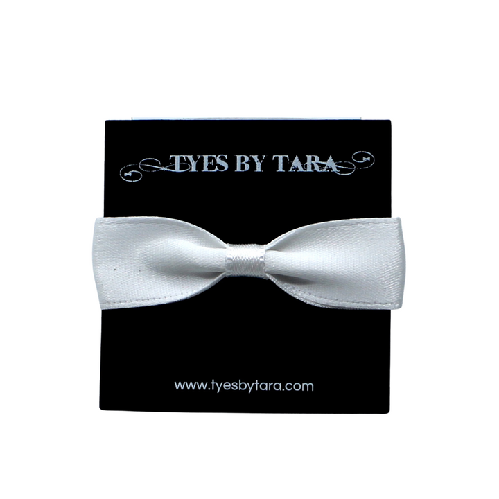 Coax White Bow Ring