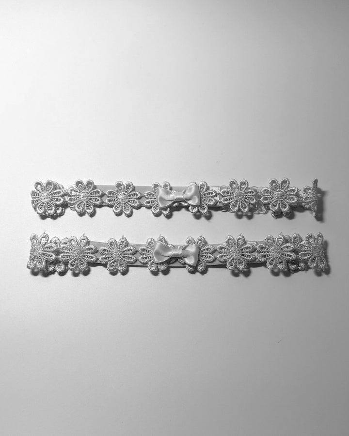 White Flower Bow Leg Garters 