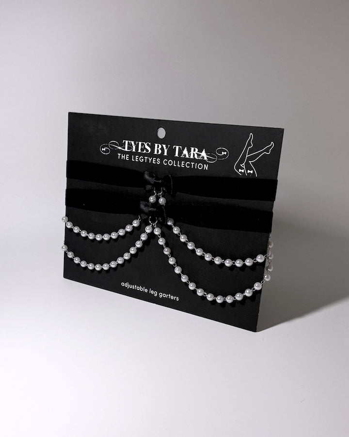 Packaging View of Centerfold Pearl Leg Garters