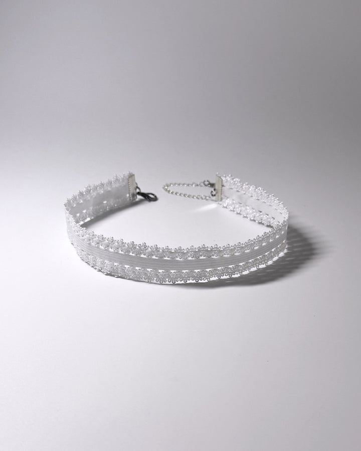 Lady White Elastic Bow Choker