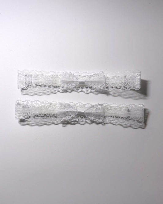 Siren White Lace Bow leg garters
