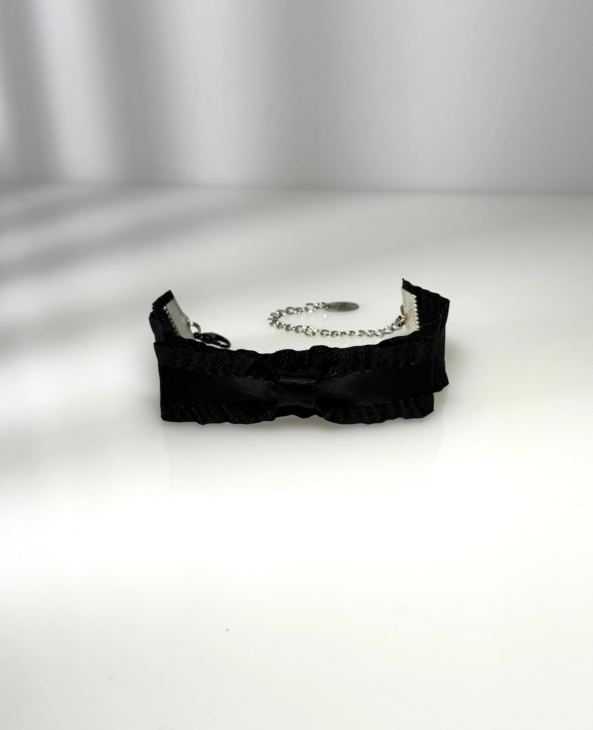 Maiden black bow bracelet