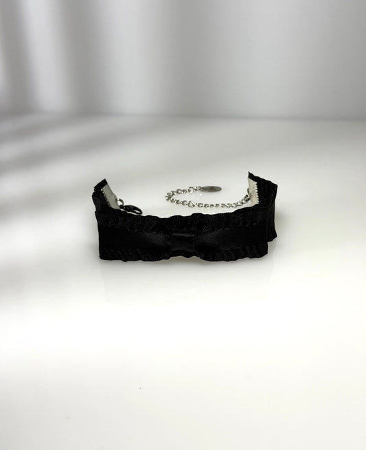 Maiden black bow bracelet