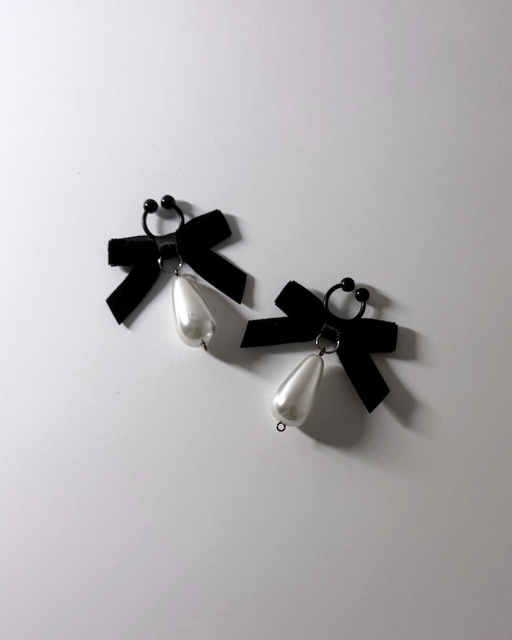 Marie Antoinette Black Velvet Bow Pearl Nipple Clamps