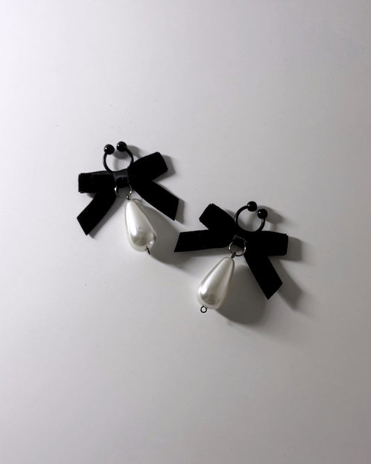 Marie Antoinette Black Velvet Bow Pearl Nipple Clamps
