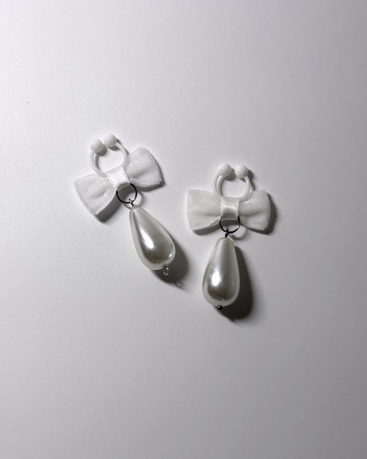 Madam White Velvet Bow Nipple Clamps 