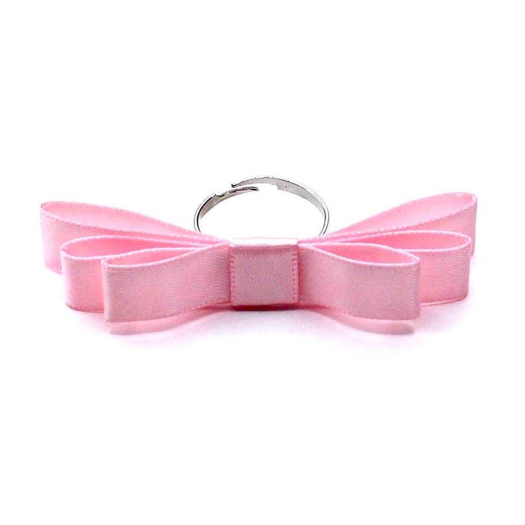 Highness Pink bow Ring
