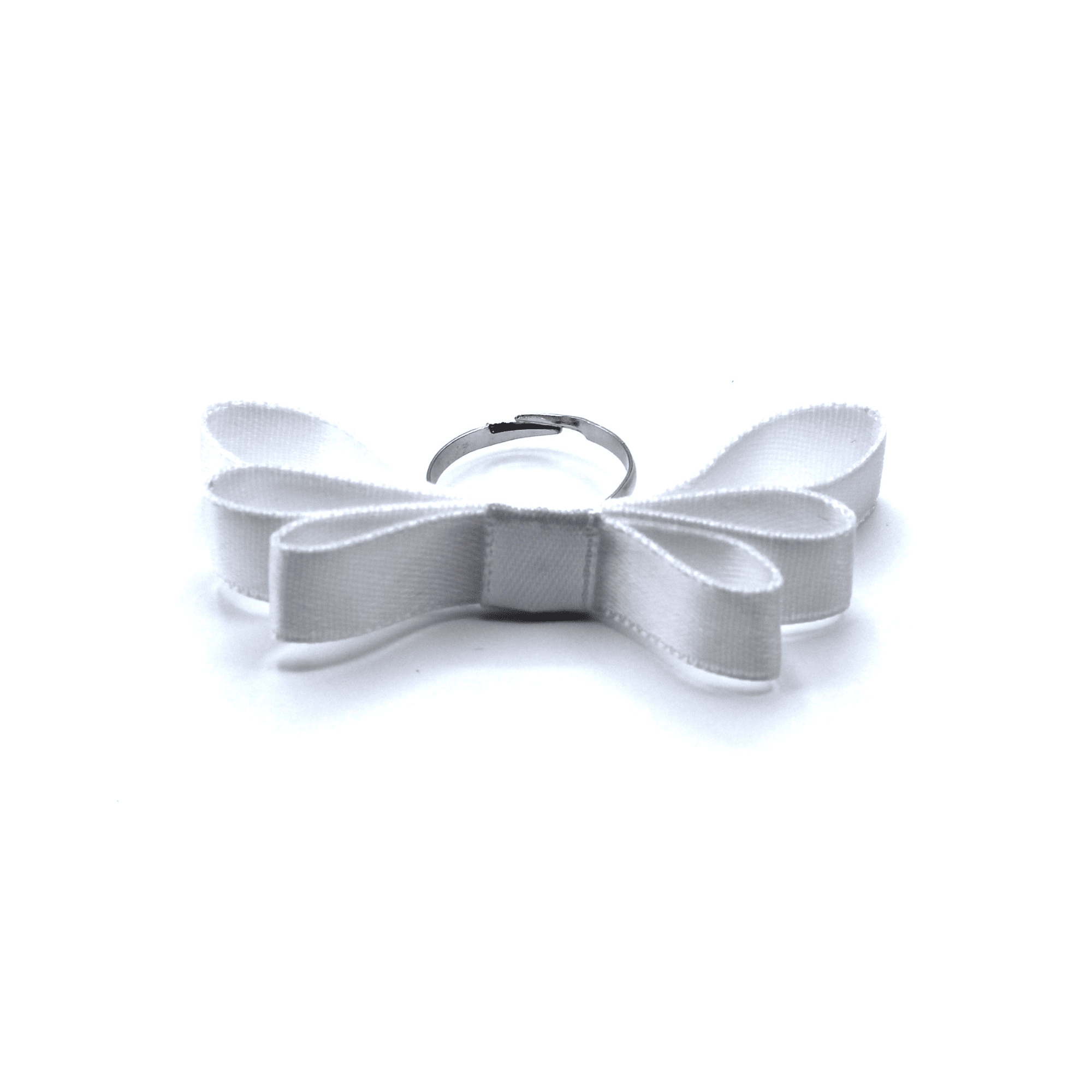 Highness White Bow Ring with Adjustable Ringband