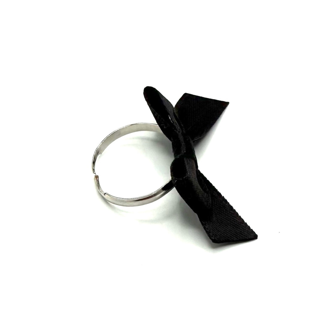 Side View of Honey Black Bow Ring