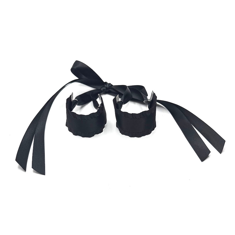 Maiden Black Ruffled Soft Bondage handcuffs