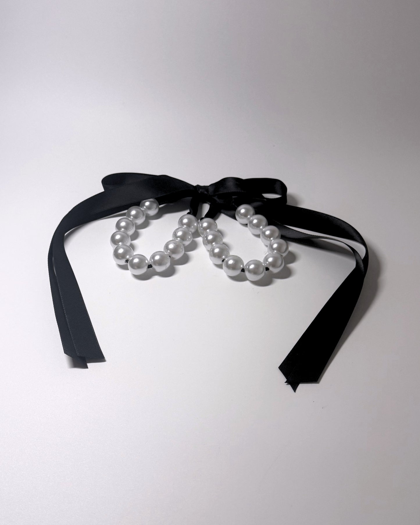Mademoiselle Pearl handcuffs pearl handcuffs