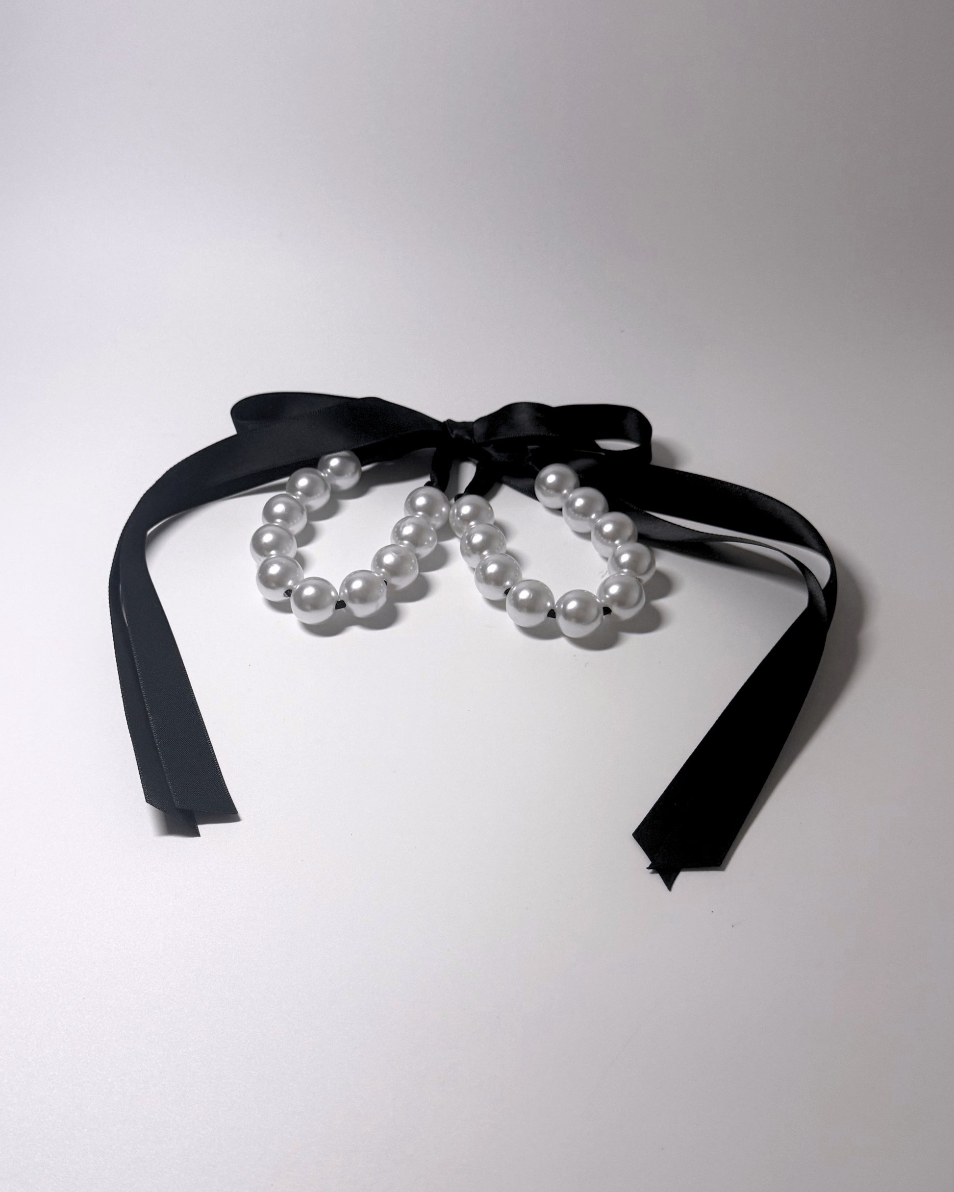 Mademoiselle Pearl handcuffs pearl handcuffs