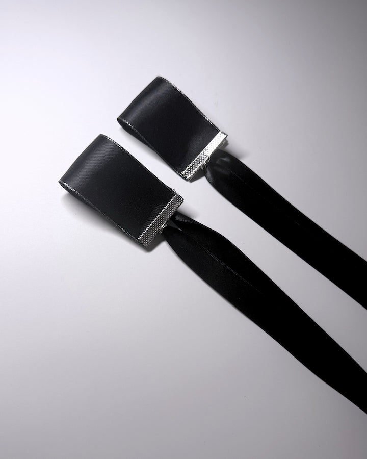 Queen Satin Metallic Trimmed Cuffs