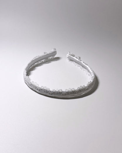 Chantilly White Lace headband top view