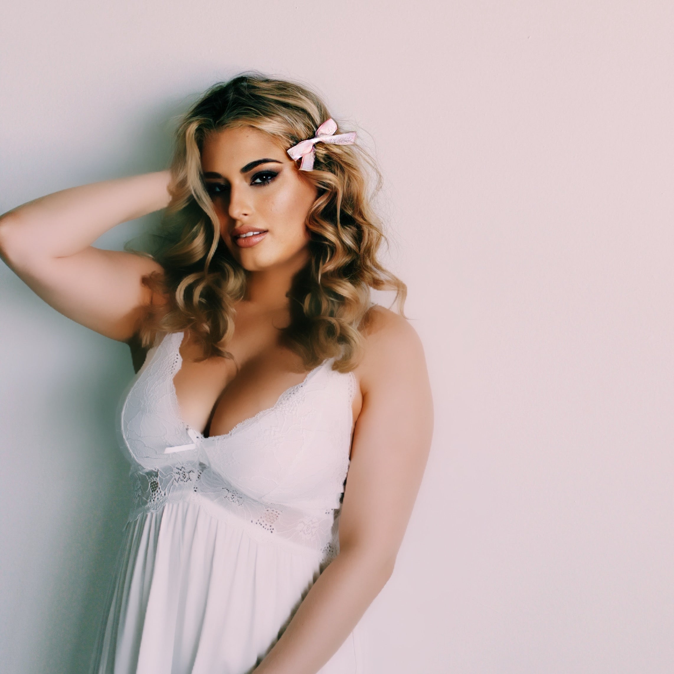 Blonde Plus Size Model in White and Pink Lacy Hair Bow