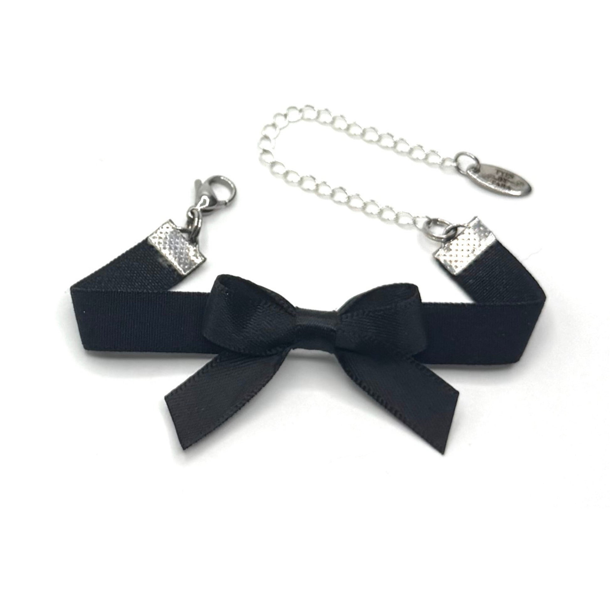 Kinkette Black Bow Bracelet on white background