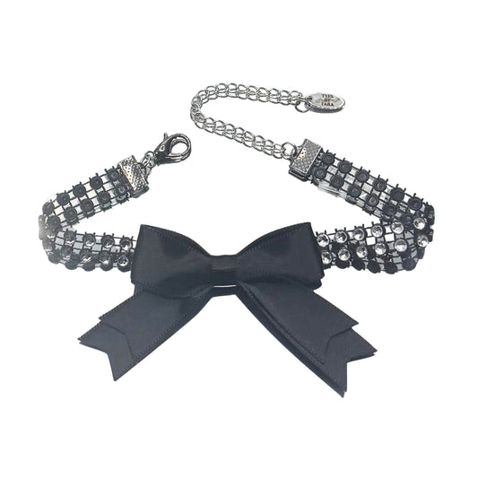 princesa black bow anklet on white background
