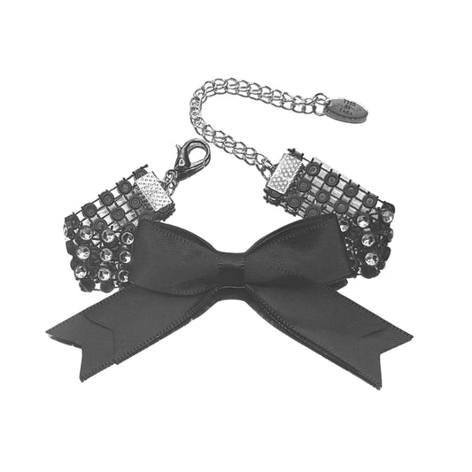 princesa black bow bracelet on white background